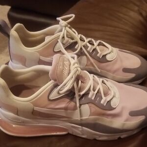 Nike Air 270 React Gray and White Sneakers with Chunky Sole and Modern Design